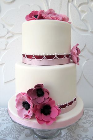 Beautiful burgundy and pink wedding cake {via rosalindmillercakes.com}